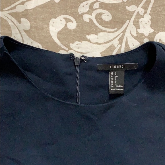 Top - Picture 4 of 5